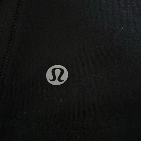 Lululemon - Picture 3 of 4